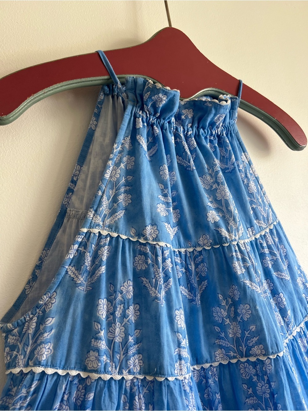 Juliet Dunn Tie Back Tiered Mini Dress in Blue Floral - Picture 7 of 16